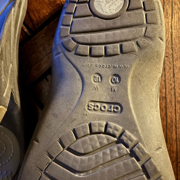 CROCS Brown and Black Flip-Flops - Picture 3 of 4